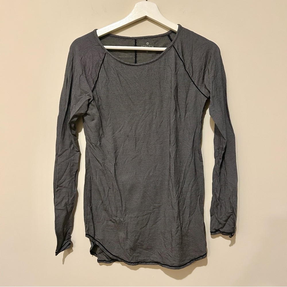 Athleta Shanti Long Sleeve Top Black White Thin Stripe Active Athletic Workout